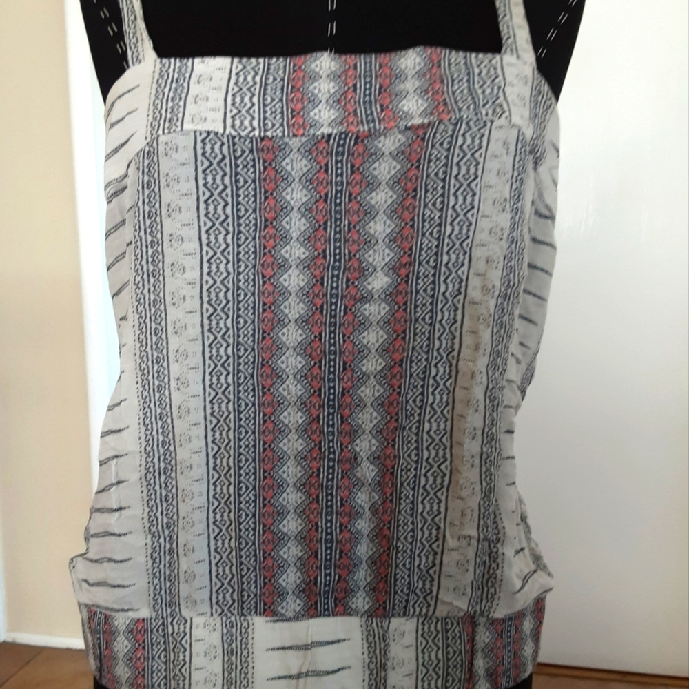 Graphic Print Tank